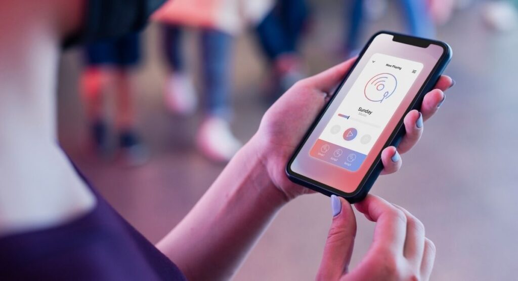 Why Should Businesses Hire IT Consulting For Mobile App Development?